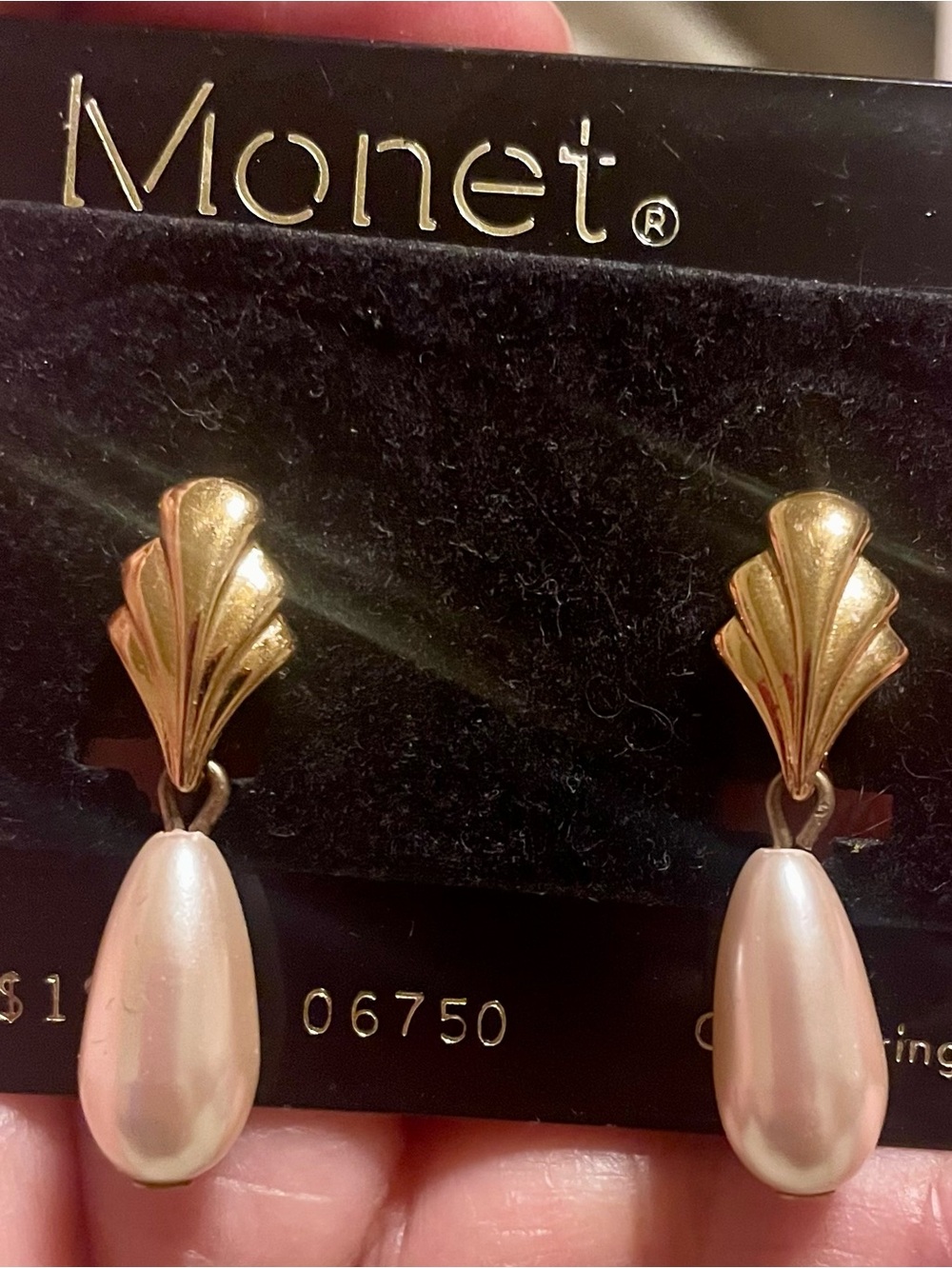 New Stock Vintage 90s MONET Gold Tone Dangling Faux Pearl Clip On Earrings